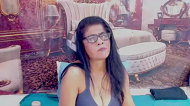 IndianAllure webcam