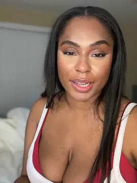 CandyLuxxxx webcam