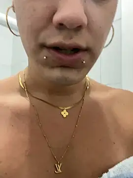 BabyBruna live cam