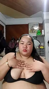 LianaCruzado webcam