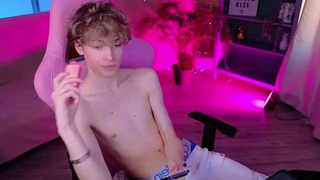 kevingarsiaa (M twink) - jerk off 2 min