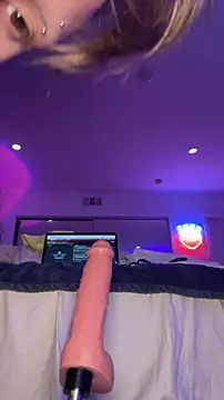 allpawgsgotoheaven live cam on StripChat