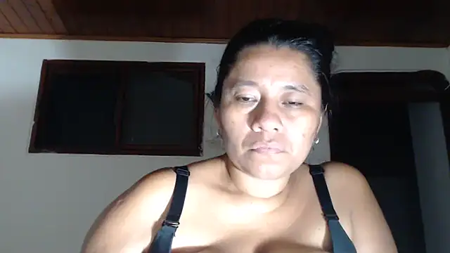 adrixxx38 live cam on StripChat