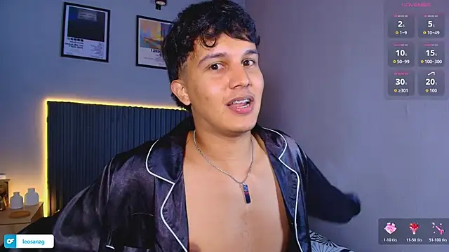 Leo_Savage_ webcam