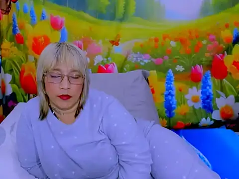 indianroxy webcam