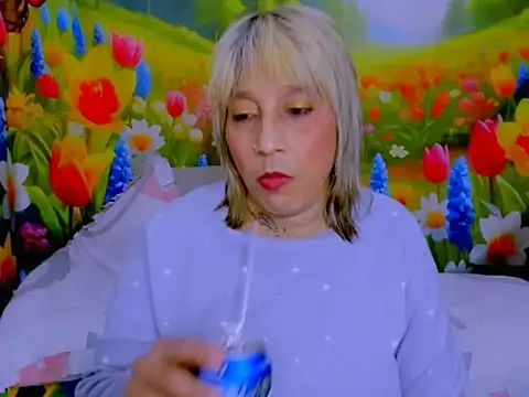indianroxy webcam