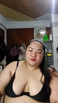LianaCruzado webcam
