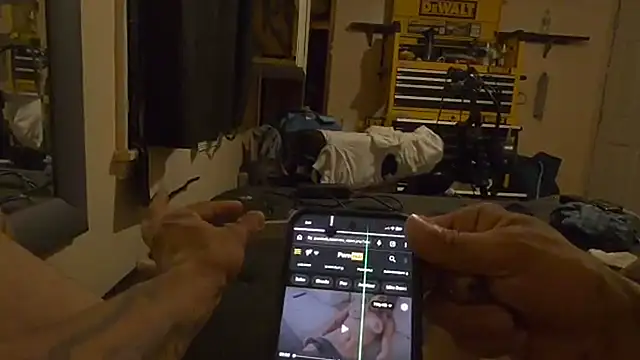 Cnutt310 live cam