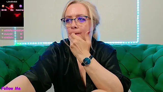 IvanaCharm webcam