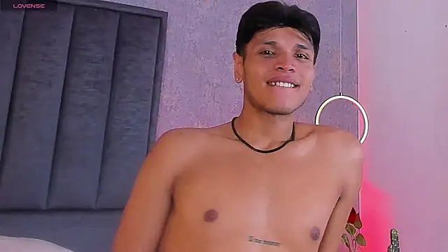 Alejandroo_Montenegro webcam