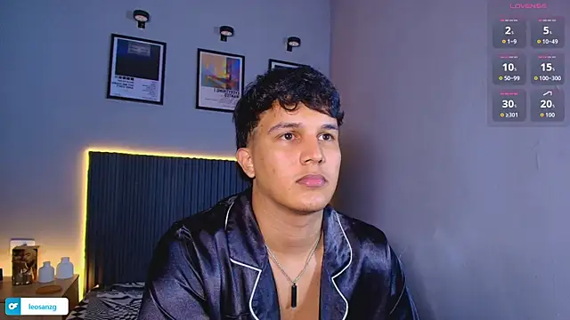 Leo_Savage_ webcam