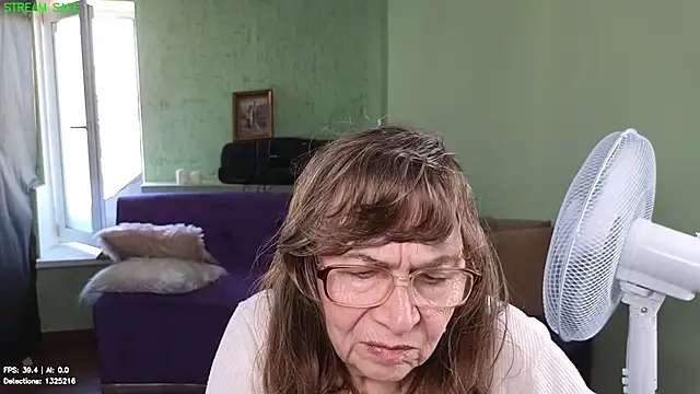 Betty_Brick webcam