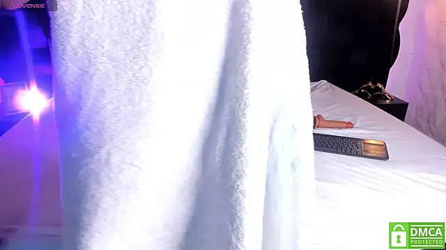 Ava_Bonny webcam