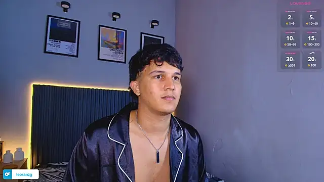 Leo_Savage_ webcam