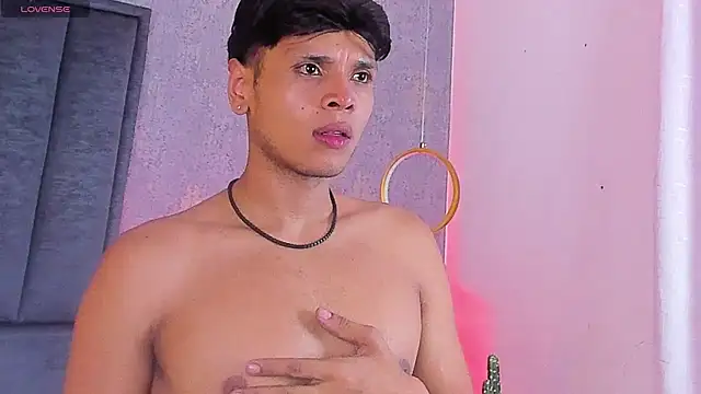 Alejandroo_Montenegro webcam