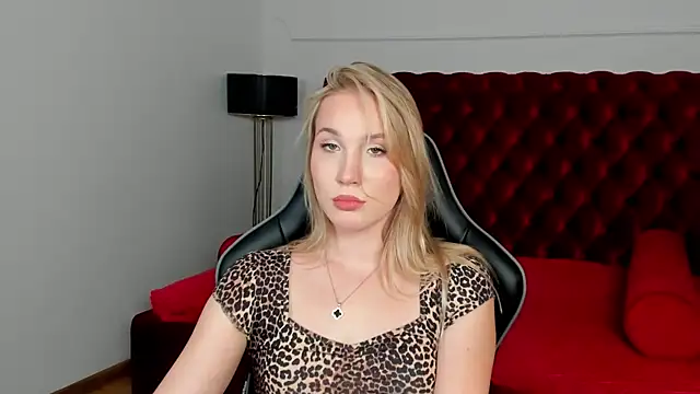 ElaraVoltage webcam
