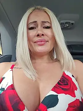 MILFBARBY webcam