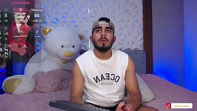 Michael_and_twinkk webcam