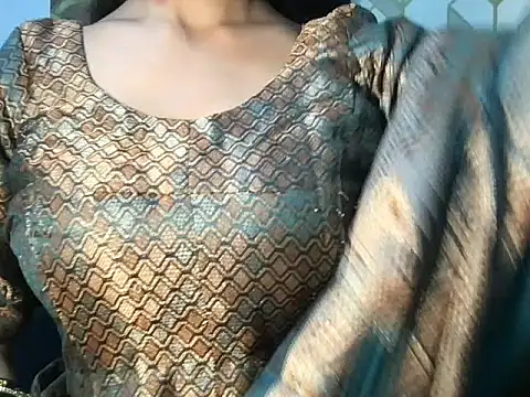 Sizzling_Maya webcam