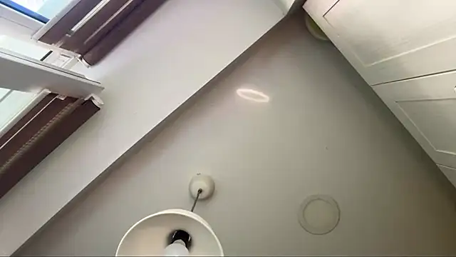 ZaraGuyette webcam