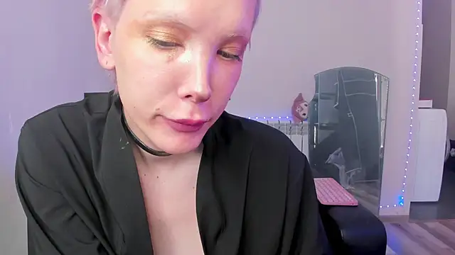 Lyricca webcam