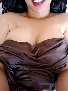 yassmin-- webcam