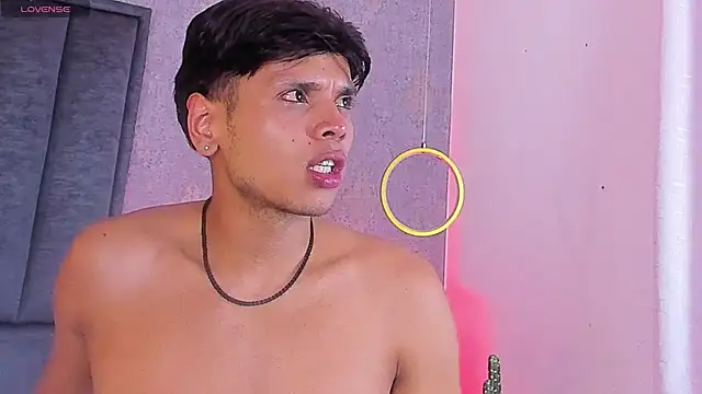 Alejandroo_Montenegro webcam