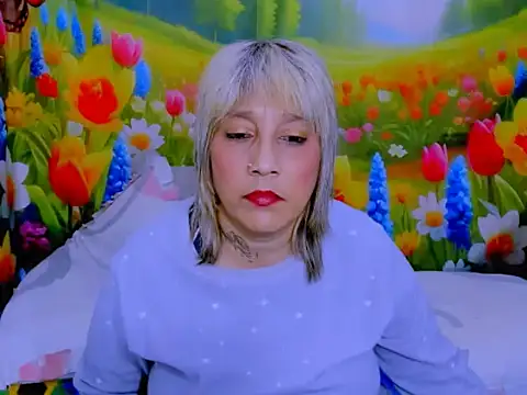 indianroxy webcam