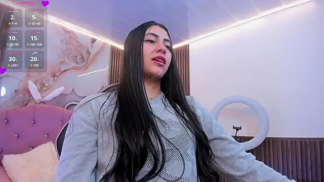 Kiara_tay live cam on StripChat