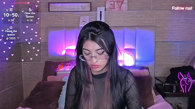 mia_devine_