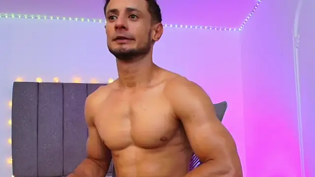 Adonys_Lewis_ webcam