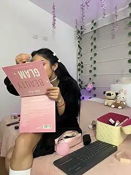 Lucyjoi webcam