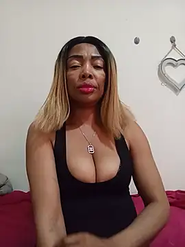 SEXYMOANSXX webcam