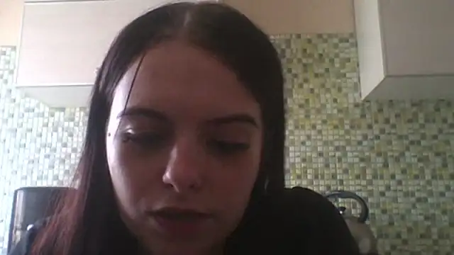 KikiAmino webcam