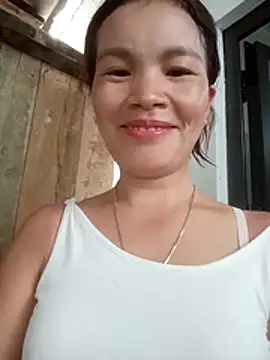 nangmo live cam on StripChat