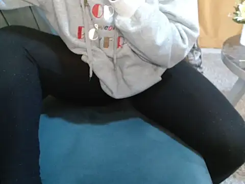 leslysexygirl webcam