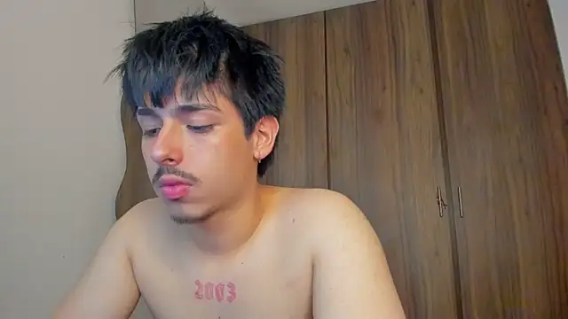 Maximo_Miller webcam