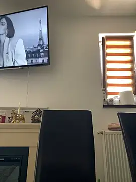 NadiraNoor webcam