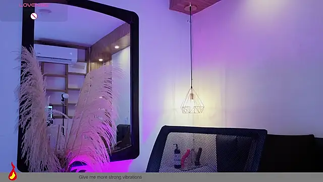 Chloe_monroee webcam