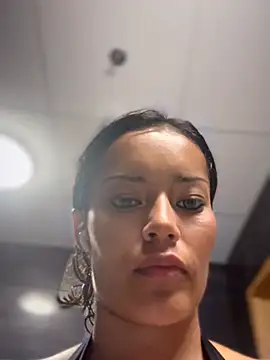 Risky_Workouts webcam