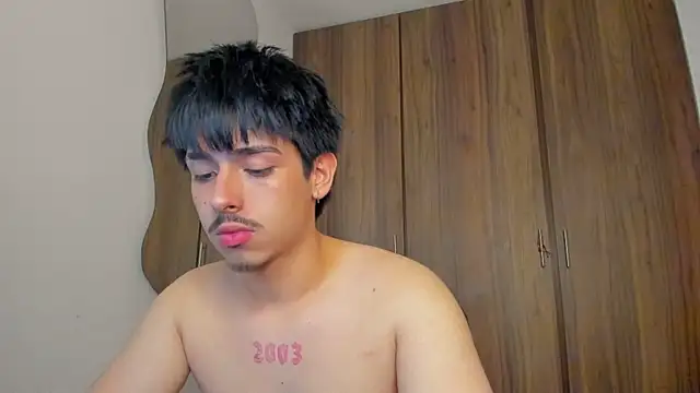 Maximo_Miller webcam