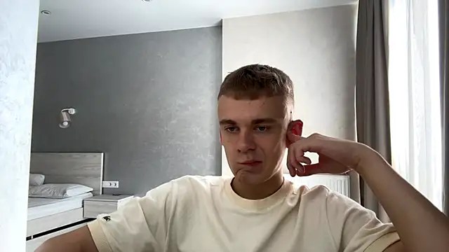 SoloFury live cam on StripChat