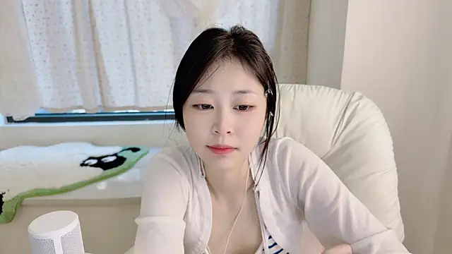 Onefiona live cam on StripChat