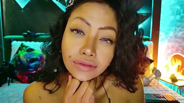 ElyaQuinn webcam