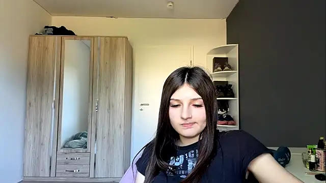 spanishrooter - SpanishRooter's free webcam - UK Sex Cams