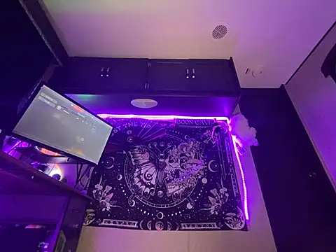 Lilactease webcam