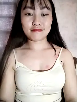 Cherry-squirtt live cam on StripChat