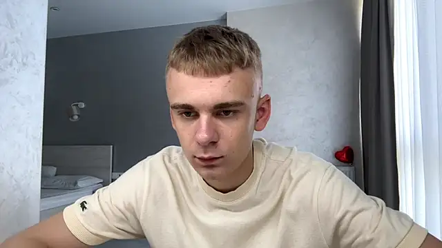 SoloFury live webcam show
