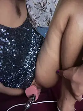 HOTTY-TINA
