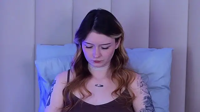 AlyssFrost webcam